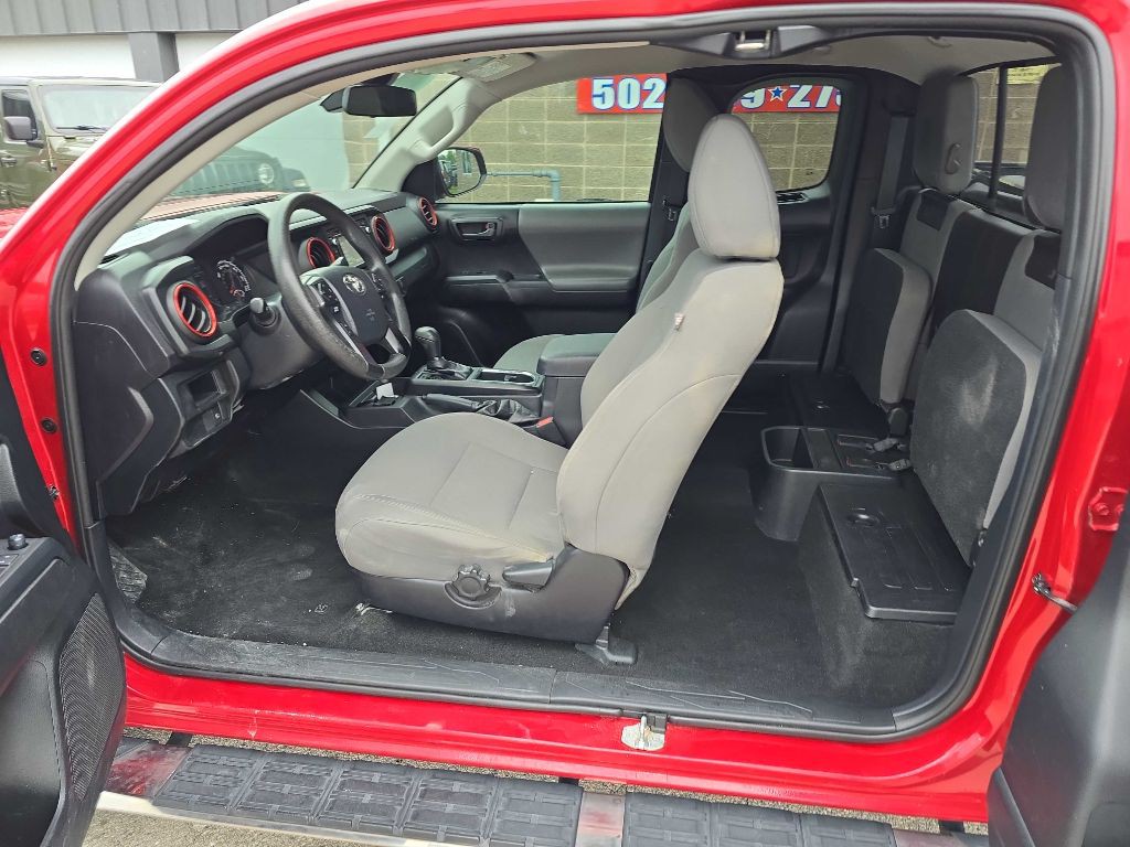 2019 Toyota Tacoma Image 33
