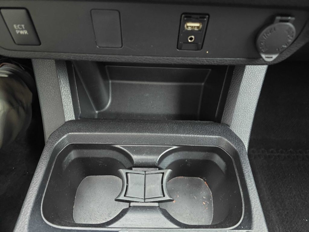 2019 Toyota Tacoma Image 60