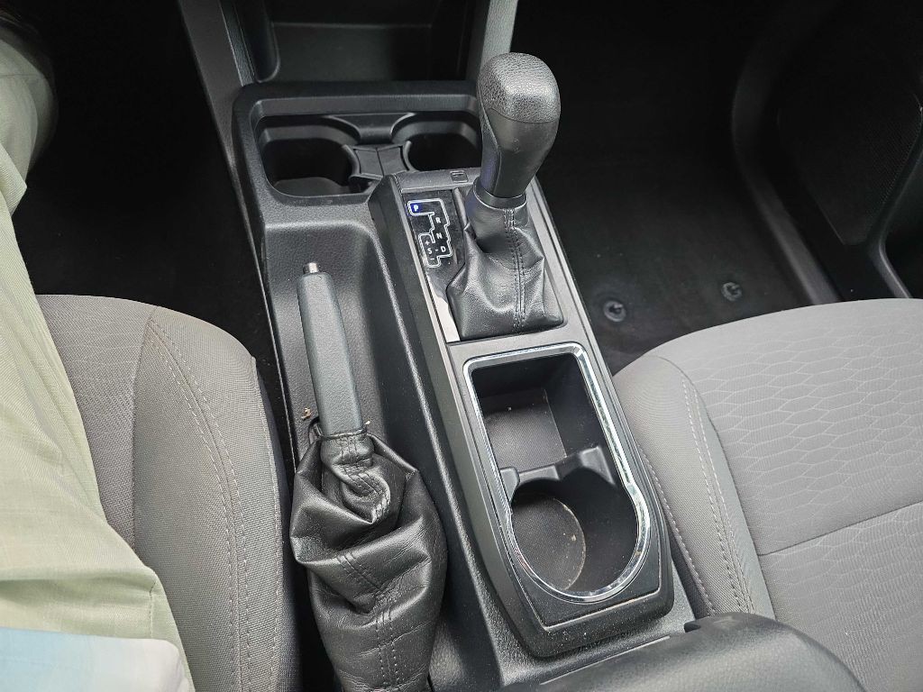 2019 Toyota Tacoma Image 61
