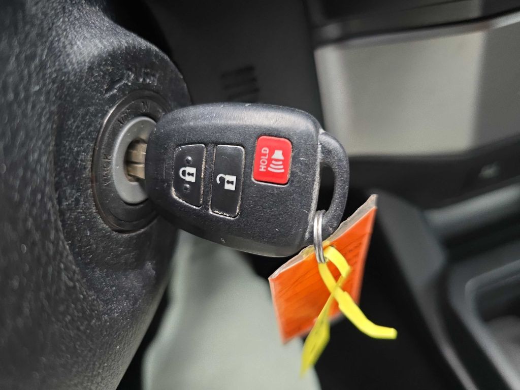 2019 Toyota Tacoma Image 65