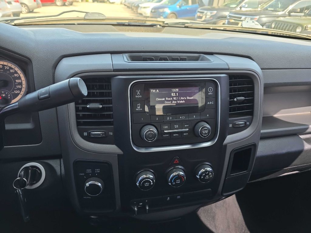 2015 RAM 1500 Image 31