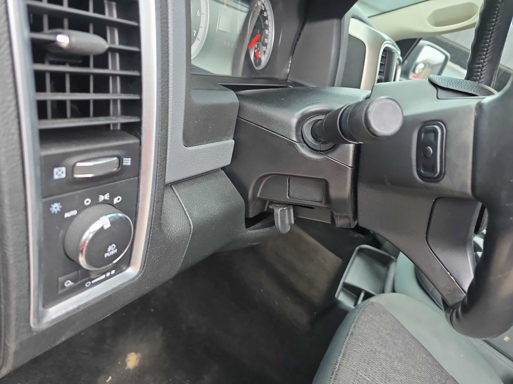 2014 RAM 1500 Image 35