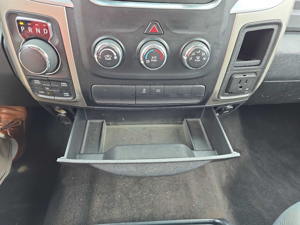 2014 RAM 1500 Image 43