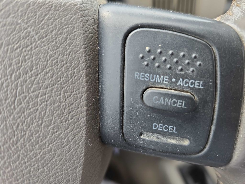 2005 Dodge Ram 2500 Image 36