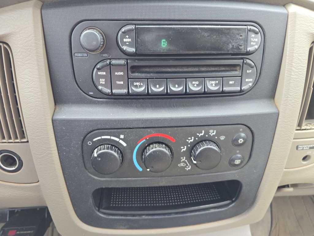 2005 Dodge Ram 2500 Image 40