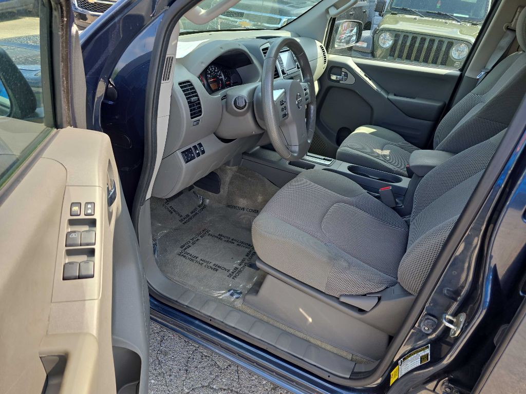 2016 Nissan Frontier Image 19