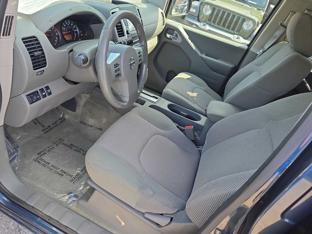 2016 Nissan Frontier Image 20