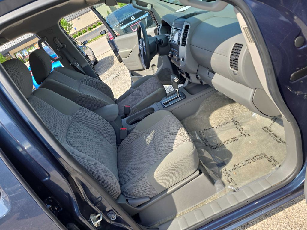 2016 Nissan Frontier Image 22