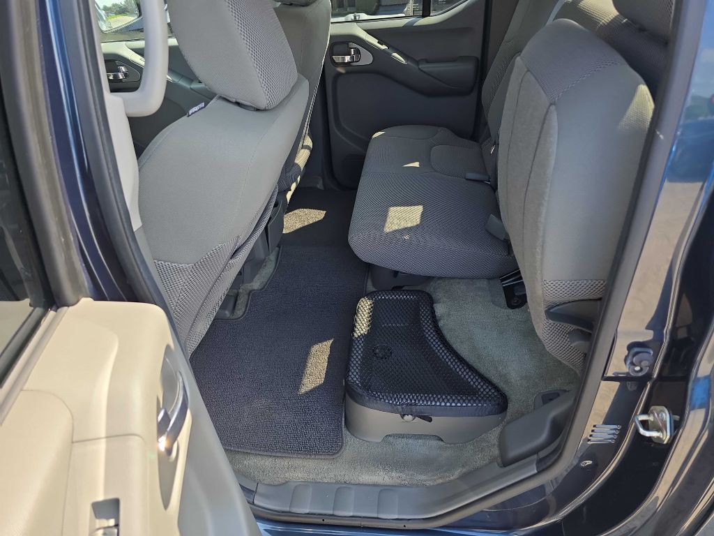 2016 Nissan Frontier Image 29