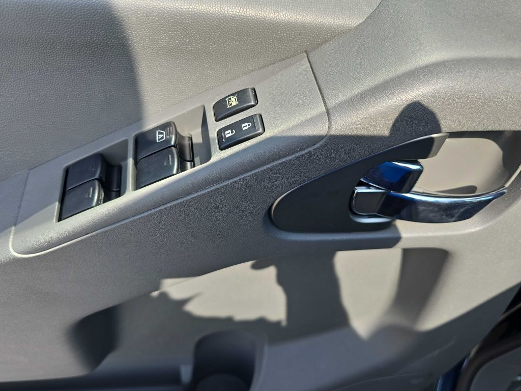 2016 Nissan Frontier Image 30