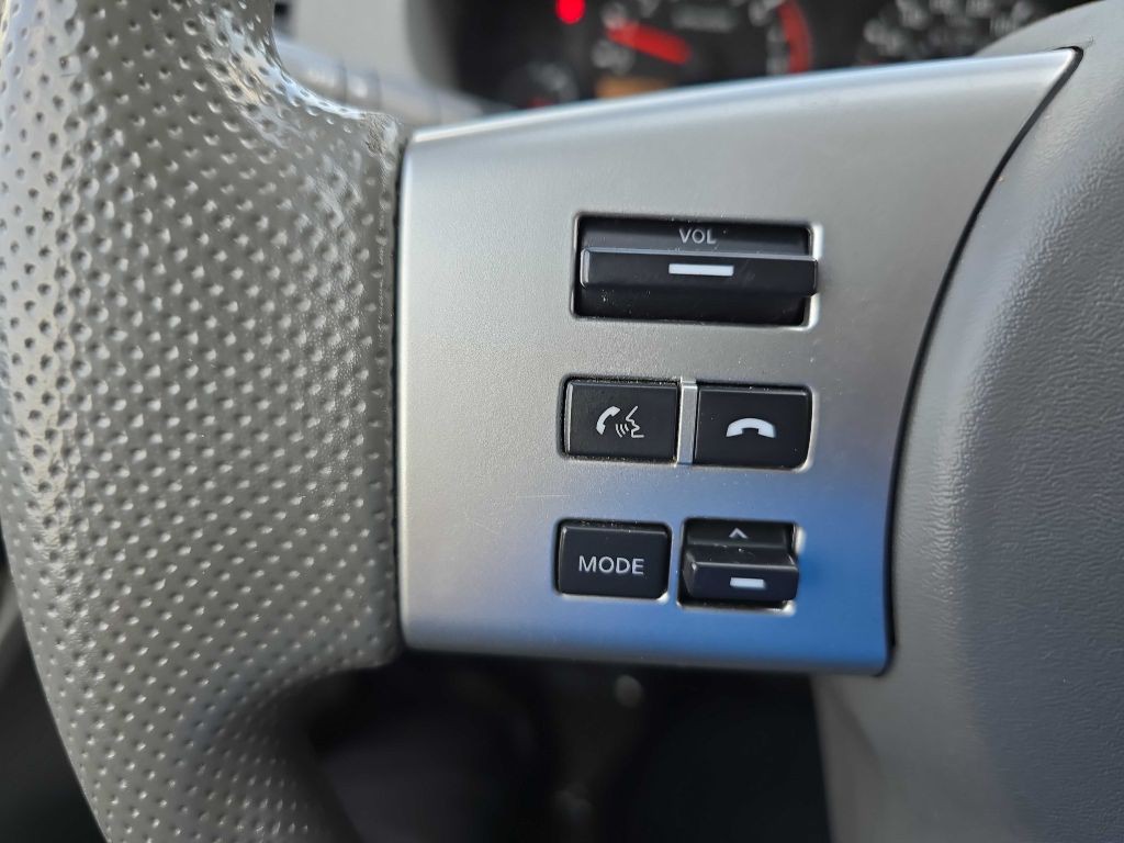 2016 Nissan Frontier Image 35