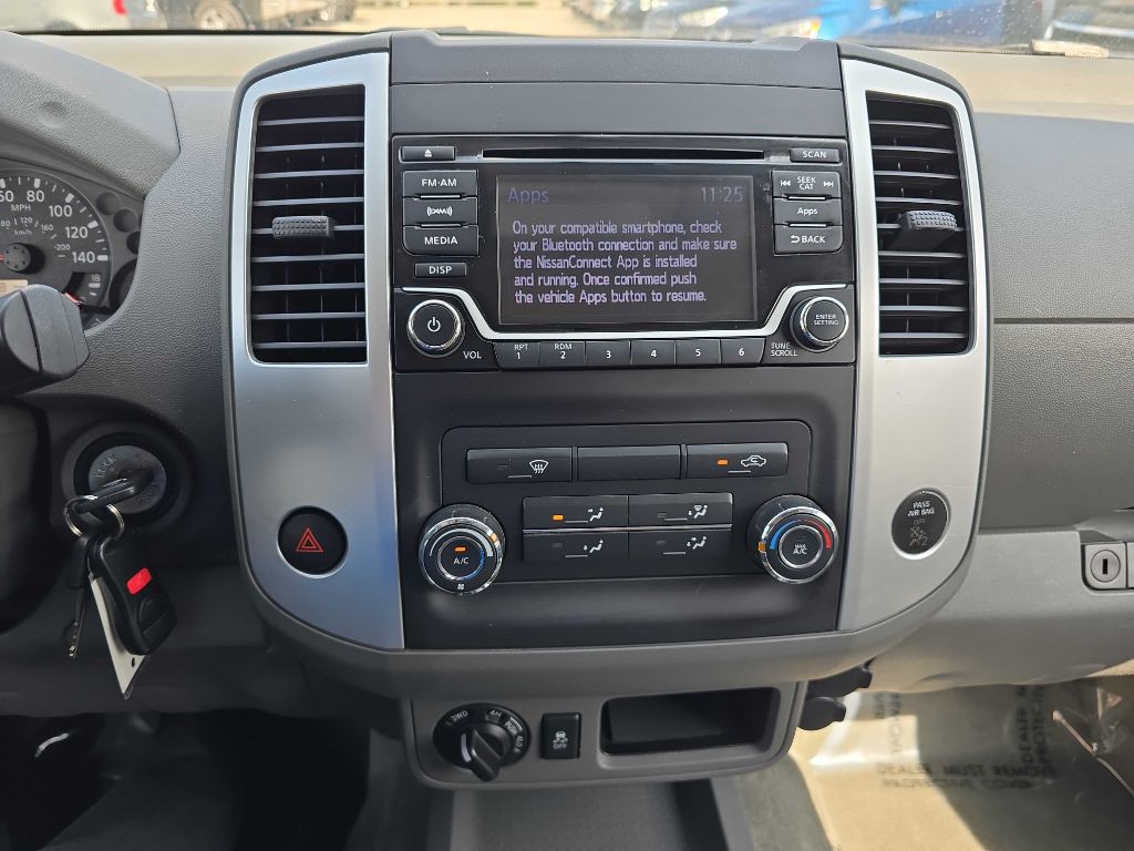 2016 Nissan Frontier Image 41