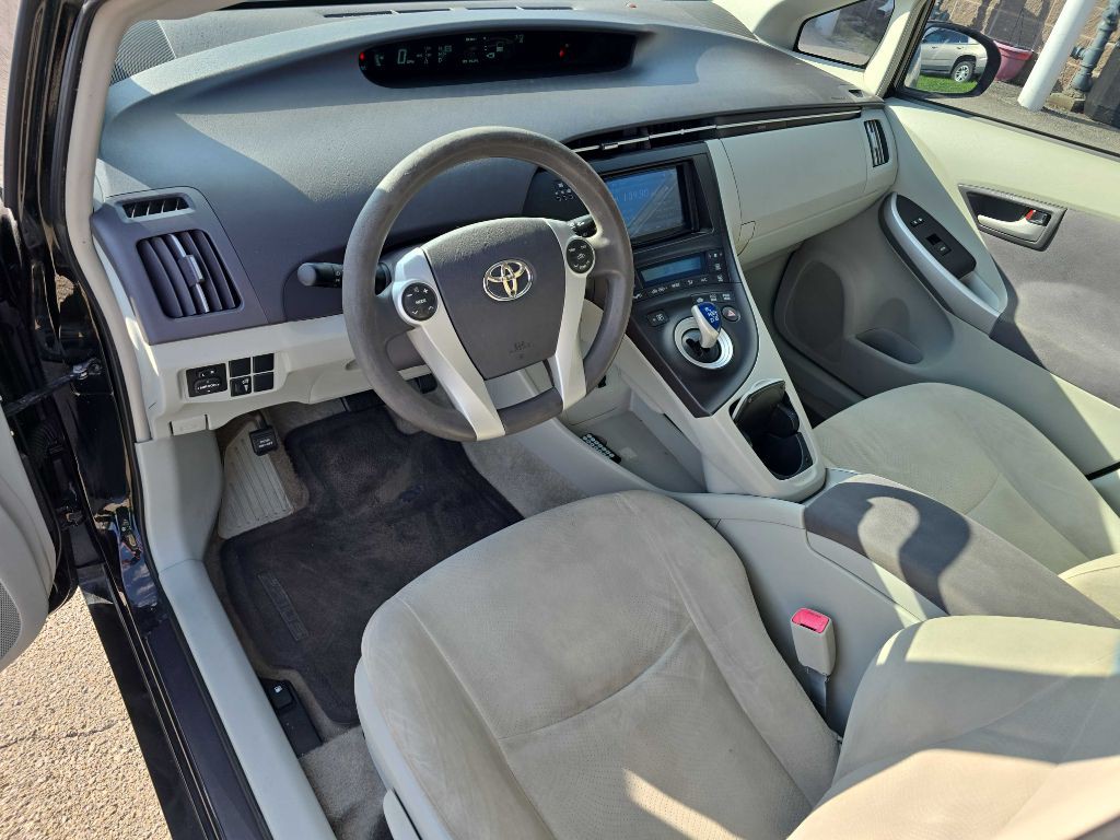 2010 Toyota Prius Image 21
