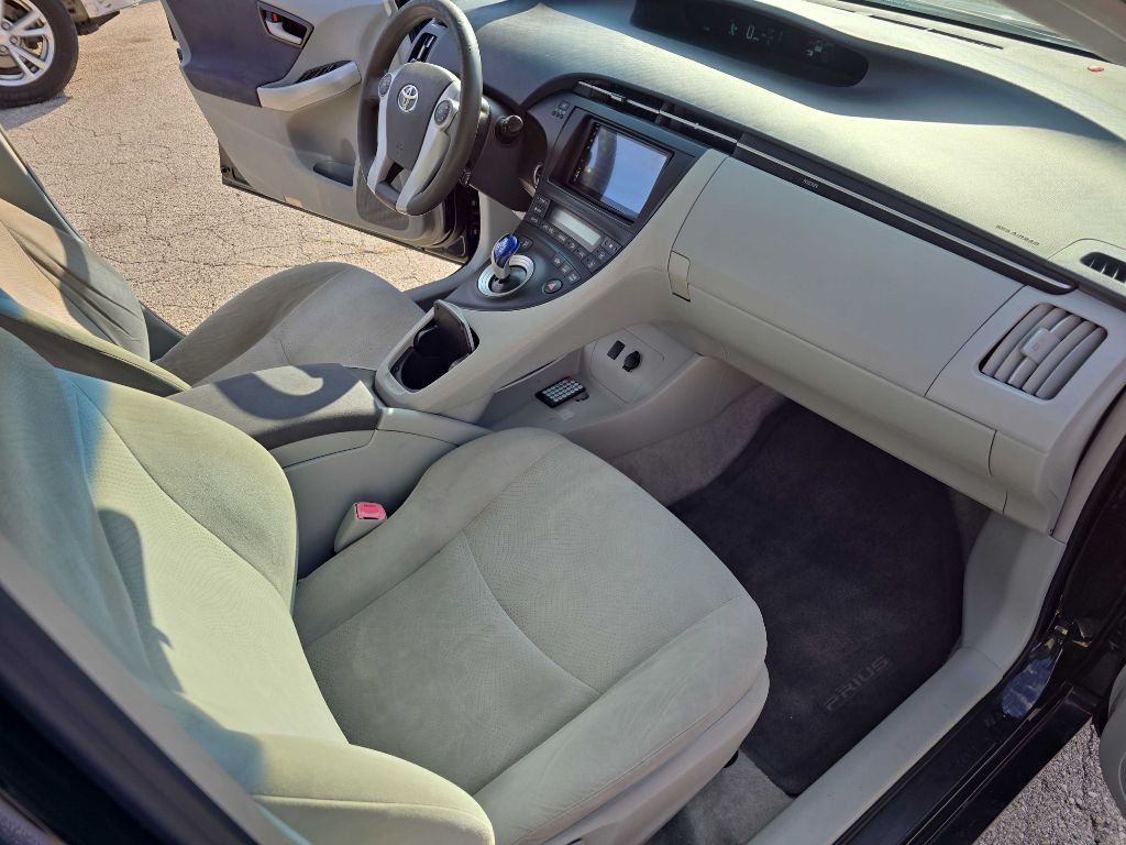 2010 Toyota Prius Image 25