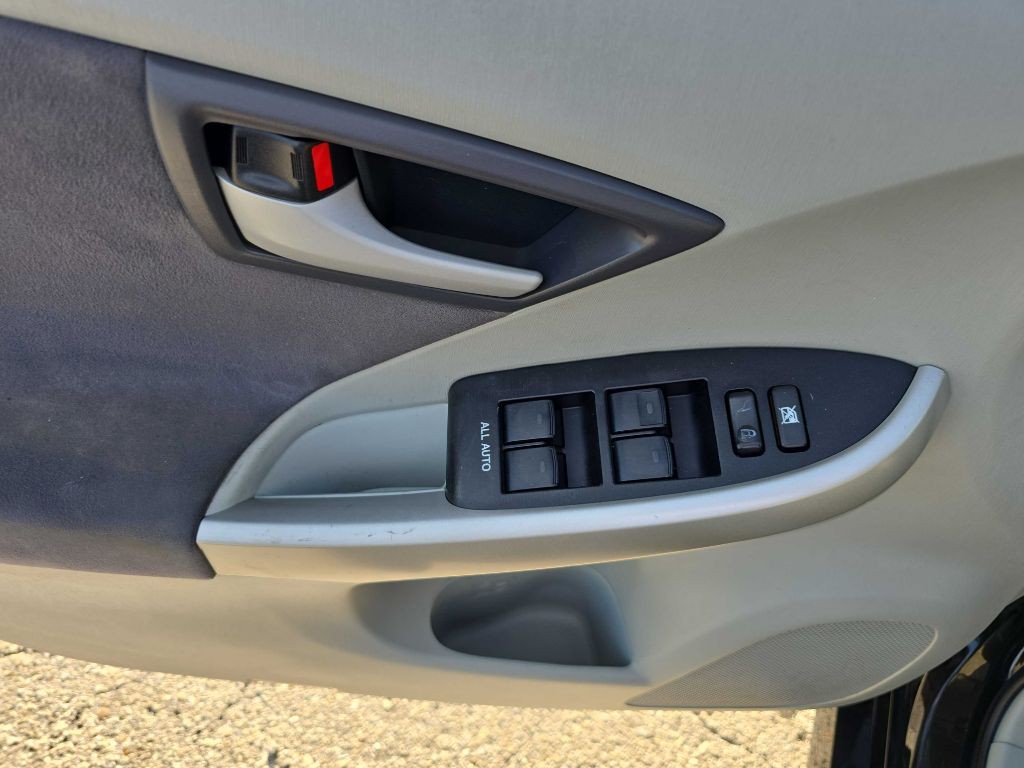 2010 Toyota Prius Image 30