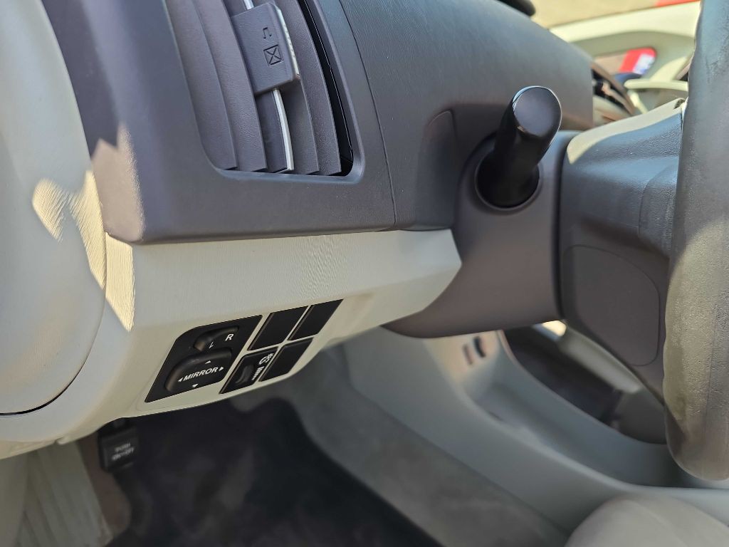 2010 Toyota Prius Image 34