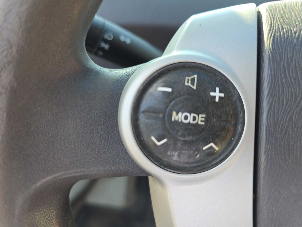 2010 Toyota Prius Image 35