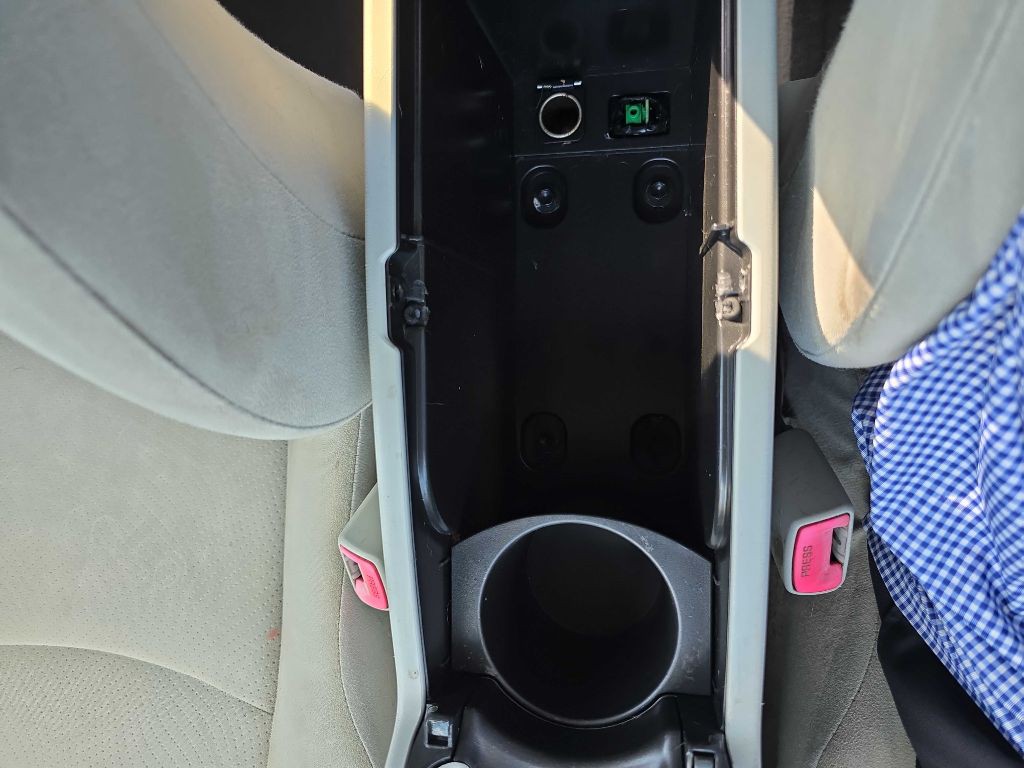 2010 Toyota Prius Image 48