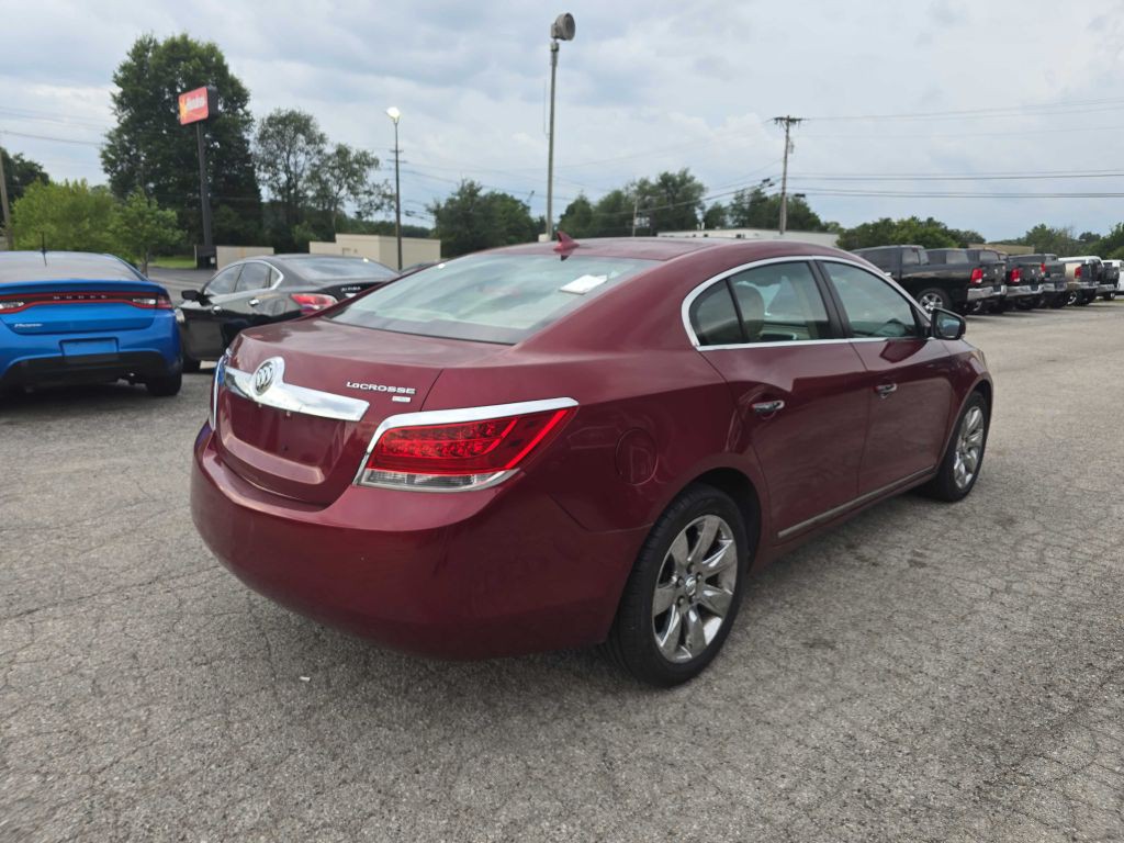 2011 Buick Lacrosse Image 3