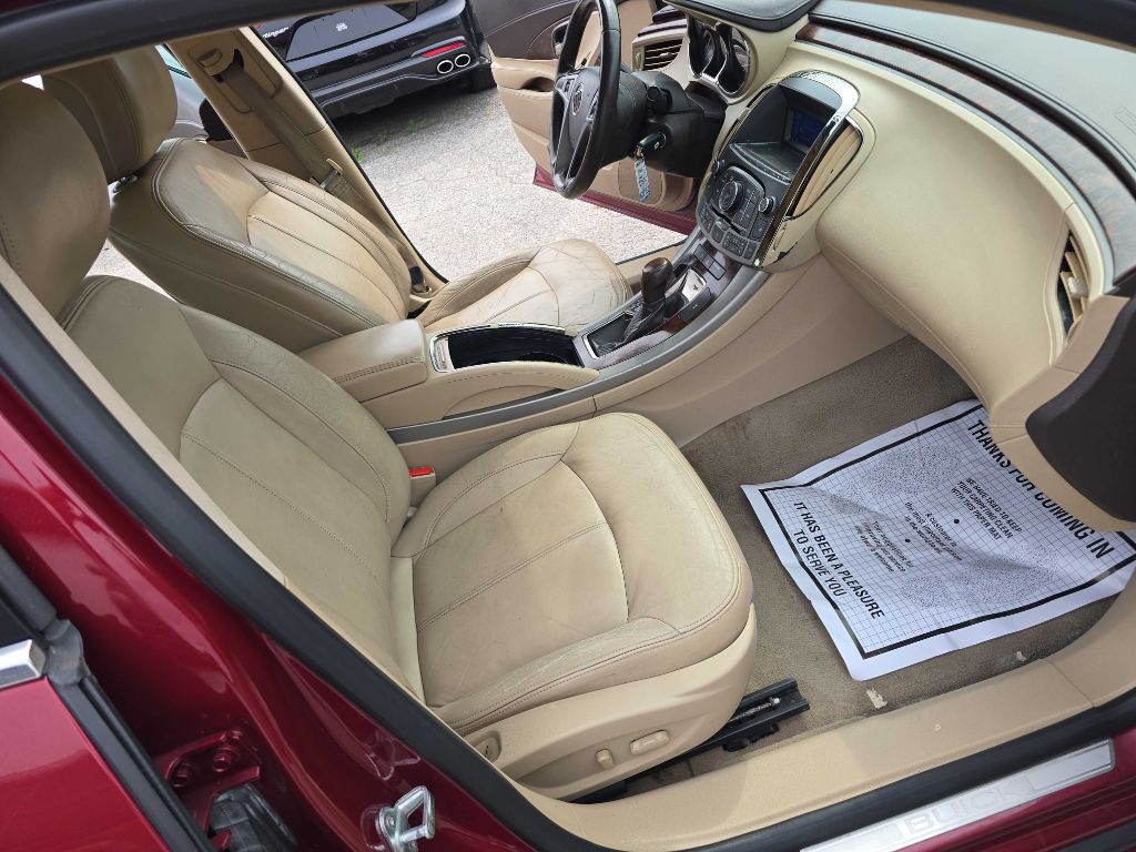 2011 Buick Lacrosse Image 26