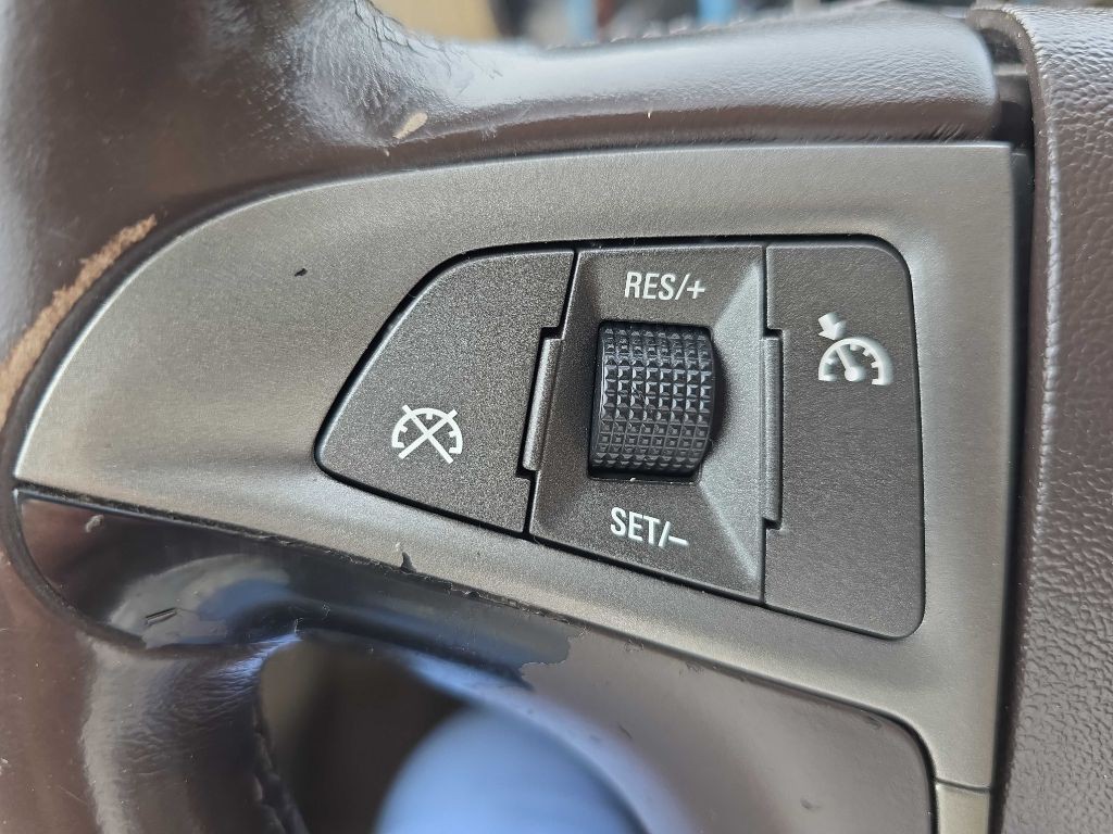 2011 Buick Lacrosse Image 29