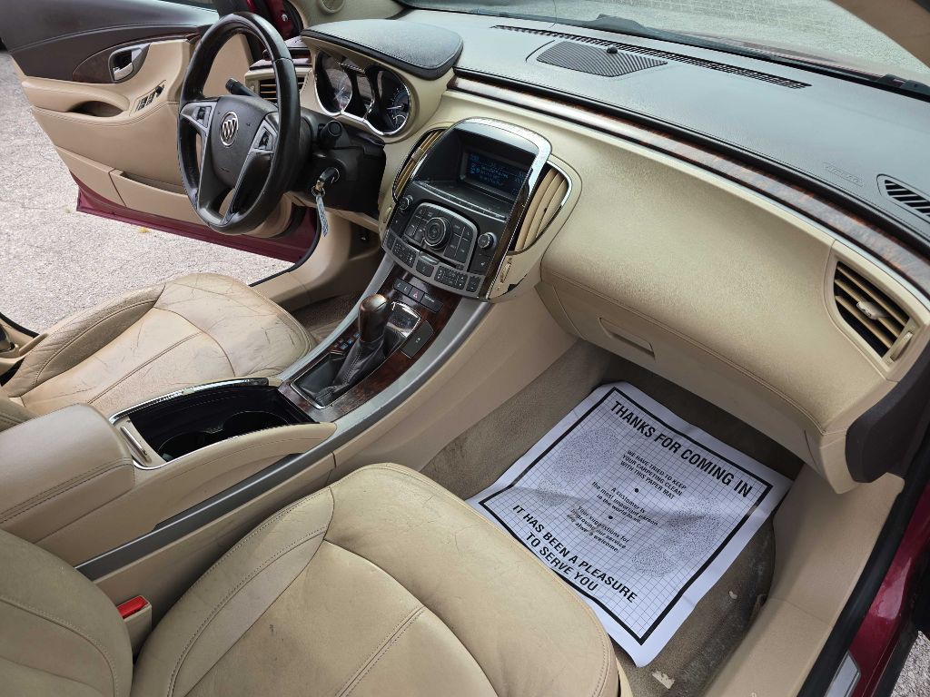 2011 Buick Lacrosse Image 30