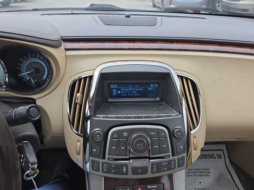 2011 Buick Lacrosse Image 34
