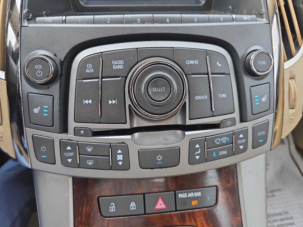 2011 Buick Lacrosse Image 36