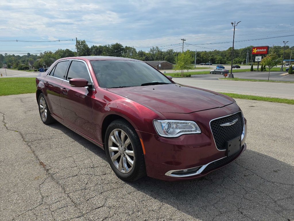 2016 Chrysler 300 Image 3