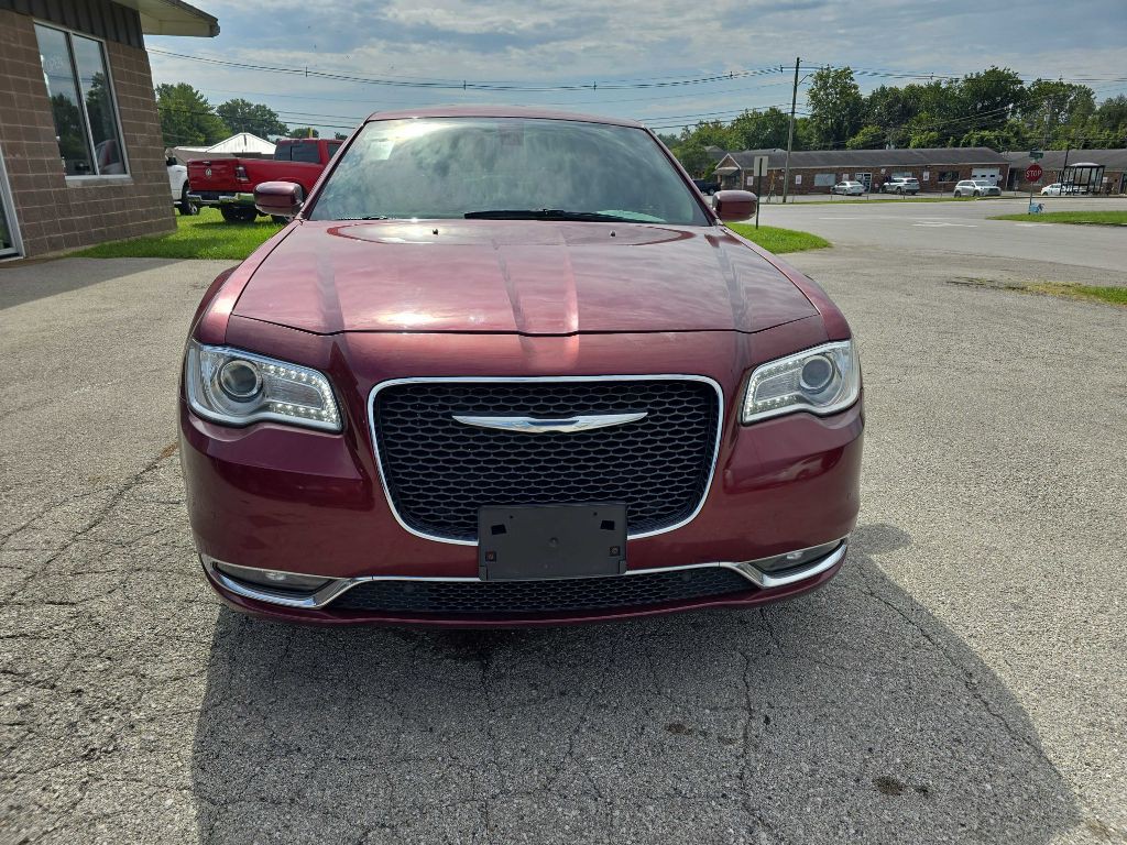 2016 Chrysler 300 Image 8