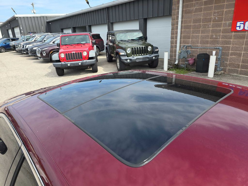 2016 Chrysler 300 Image 10