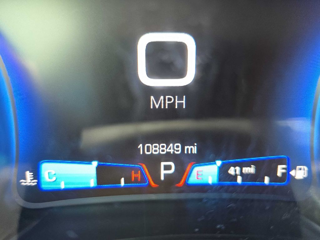 2016 Chrysler 300 Image 38