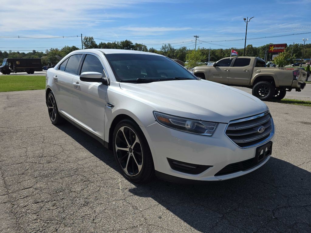 2015 Ford Taurus Image 4
