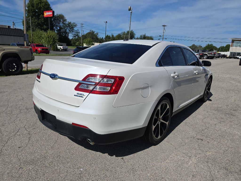 2015 Ford Taurus Image 7