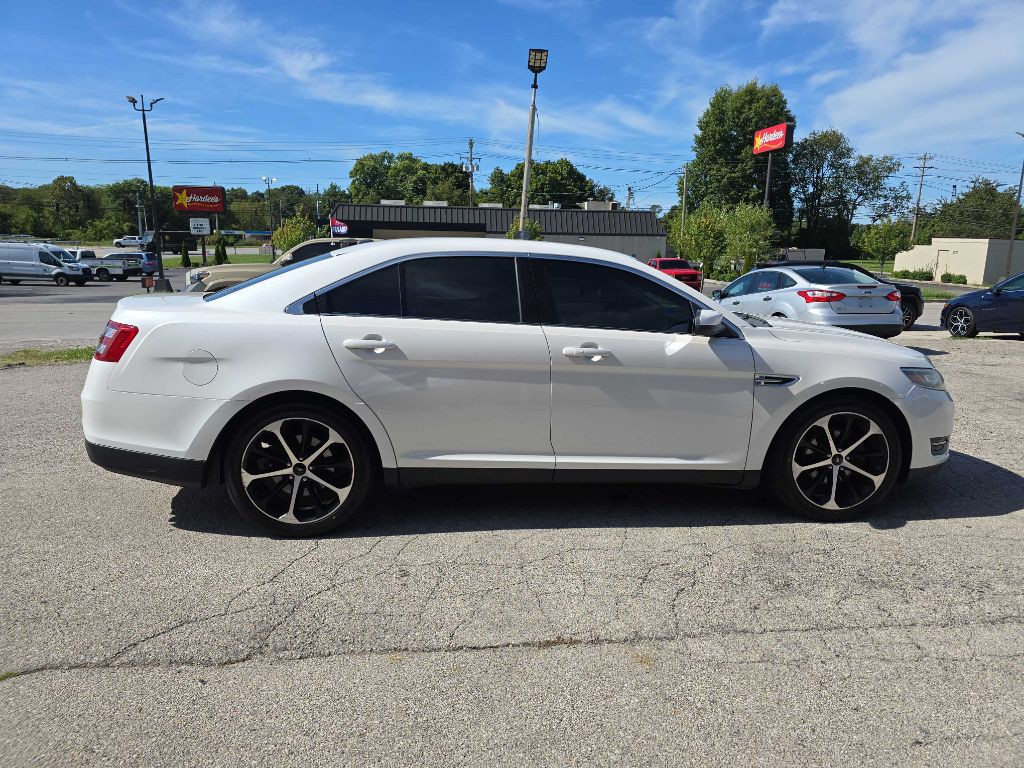 2015 Ford Taurus Image 10