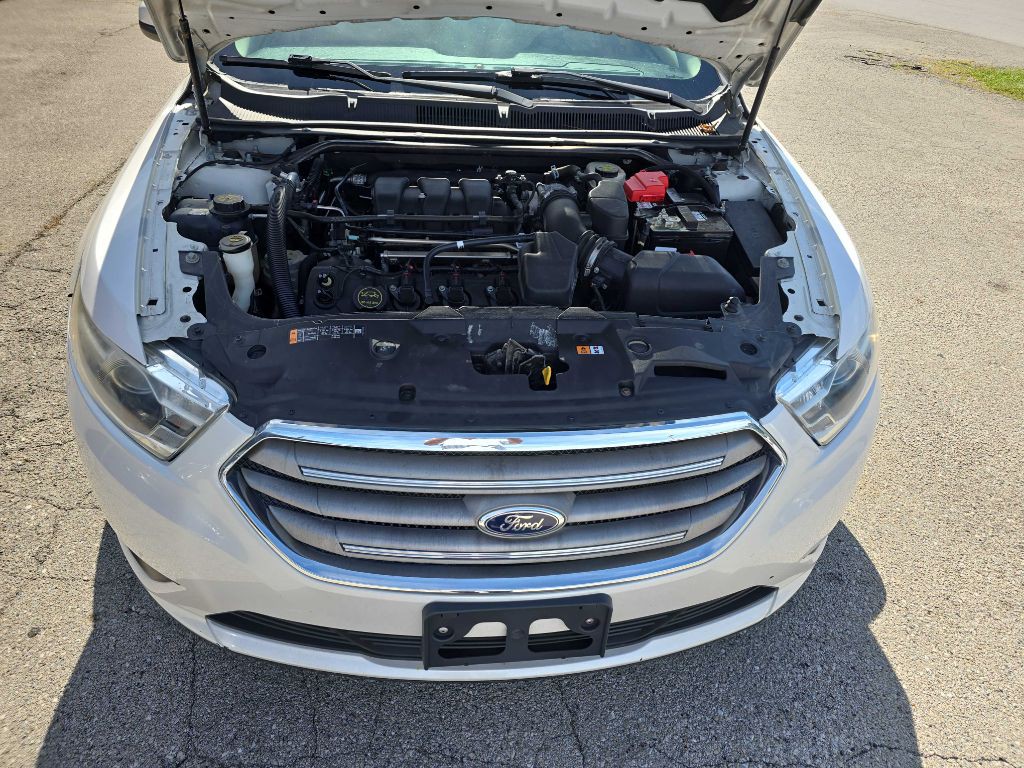 2015 Ford Taurus Image 22