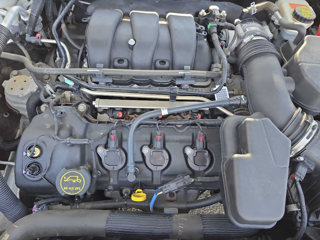2015 Ford Taurus Image 24