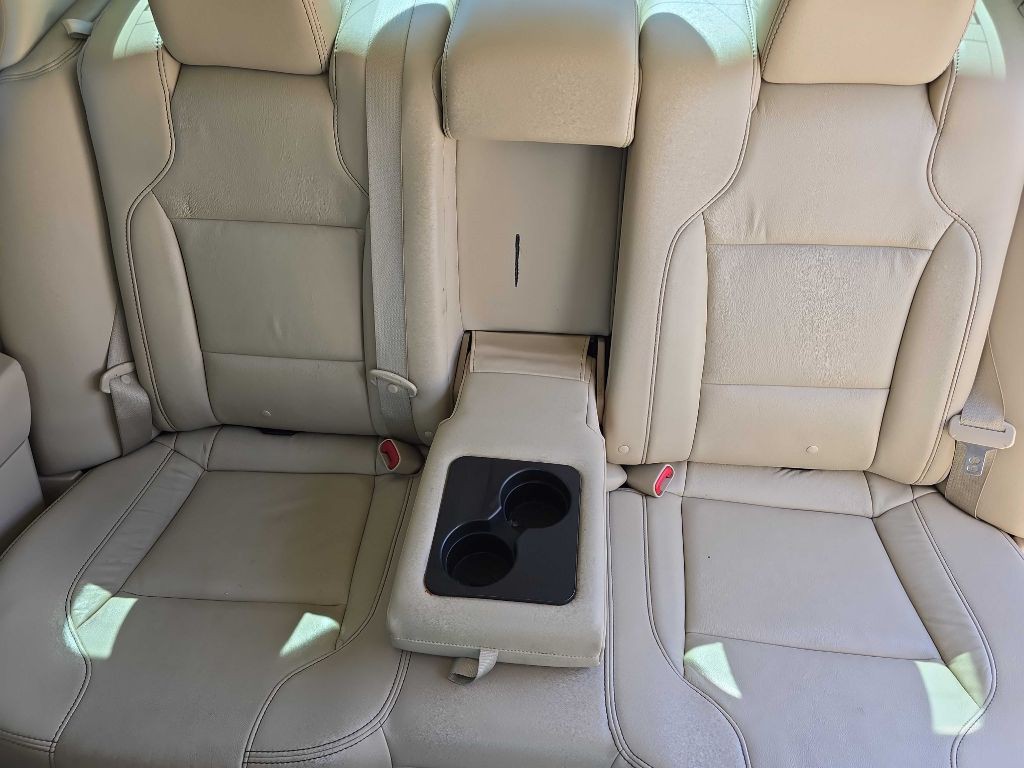 2015 Ford Taurus Image 35