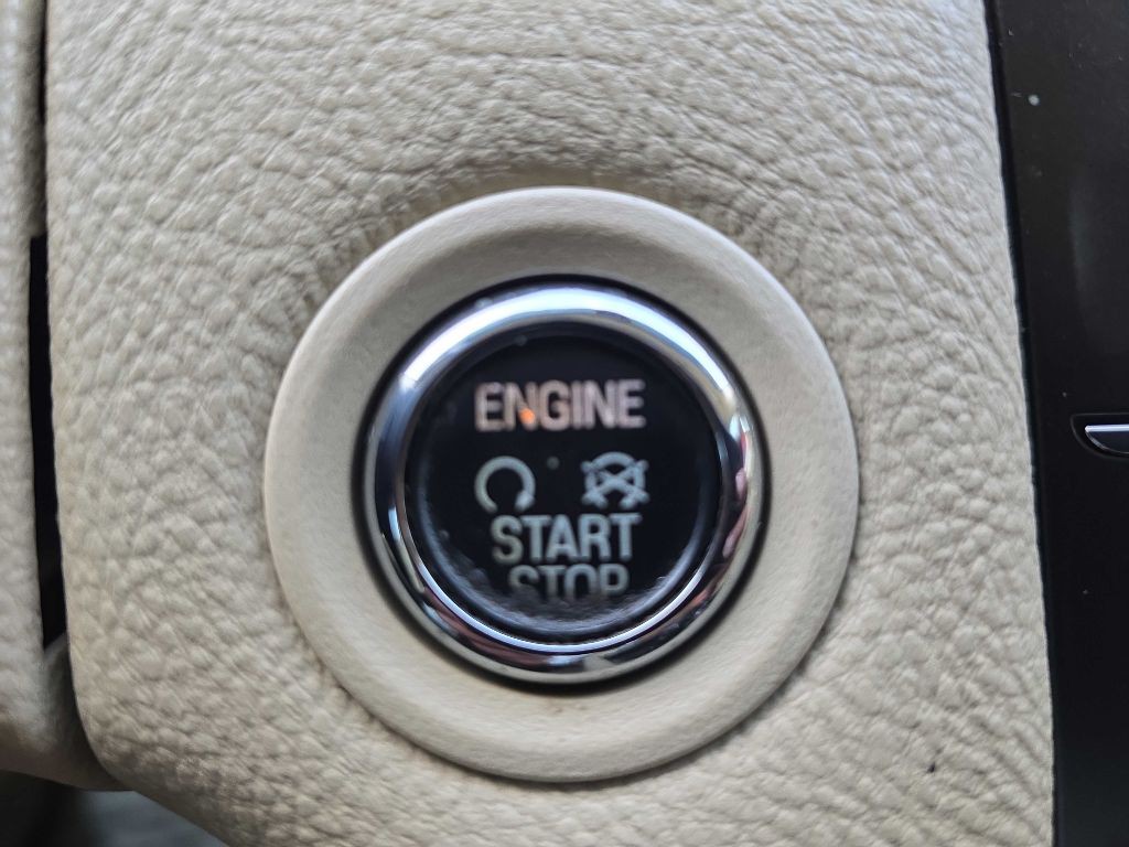 2015 Ford Taurus Image 45