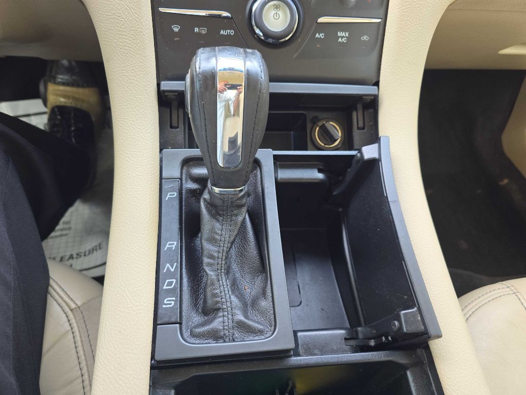 2015 Ford Taurus Image 51