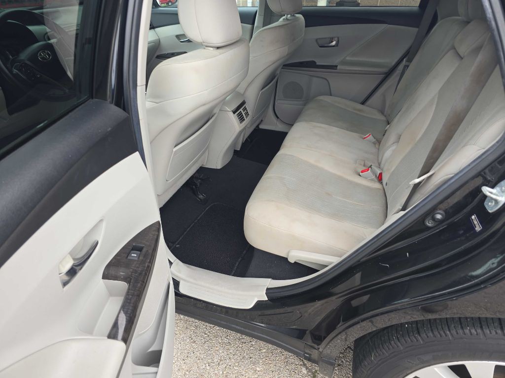 2013 Toyota Venza Image 16