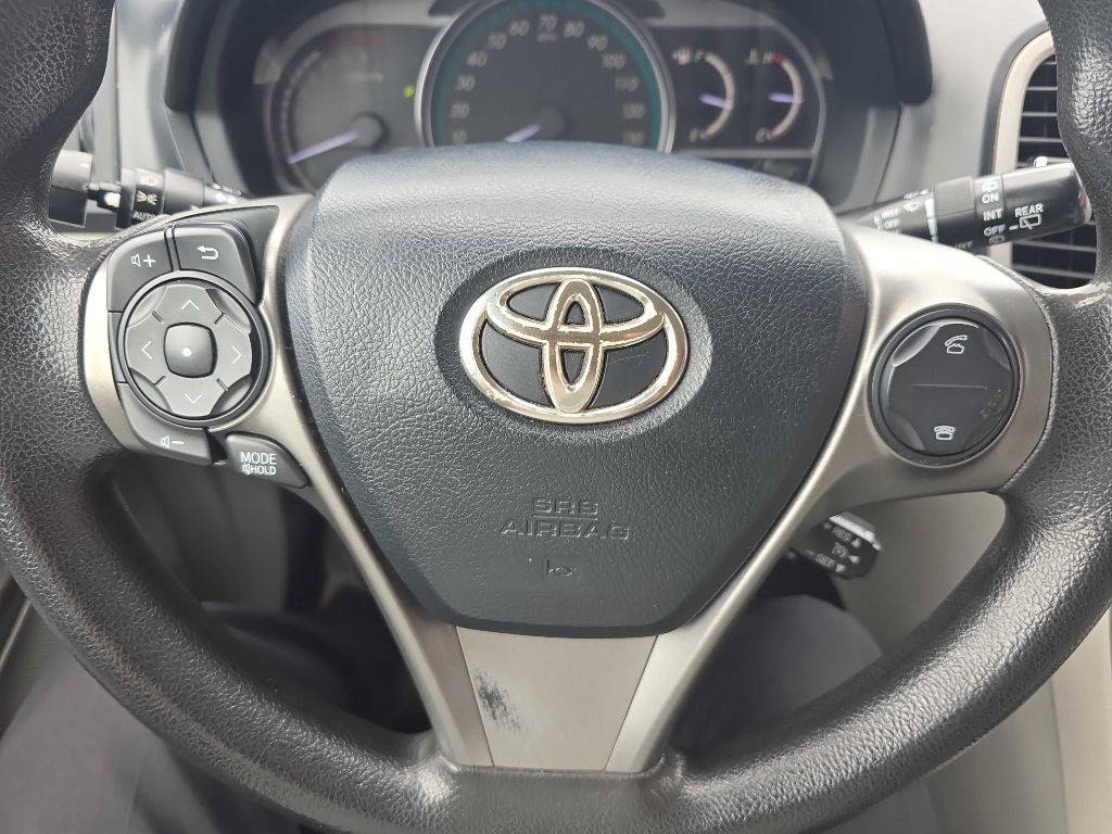 2013 Toyota Venza Image 25