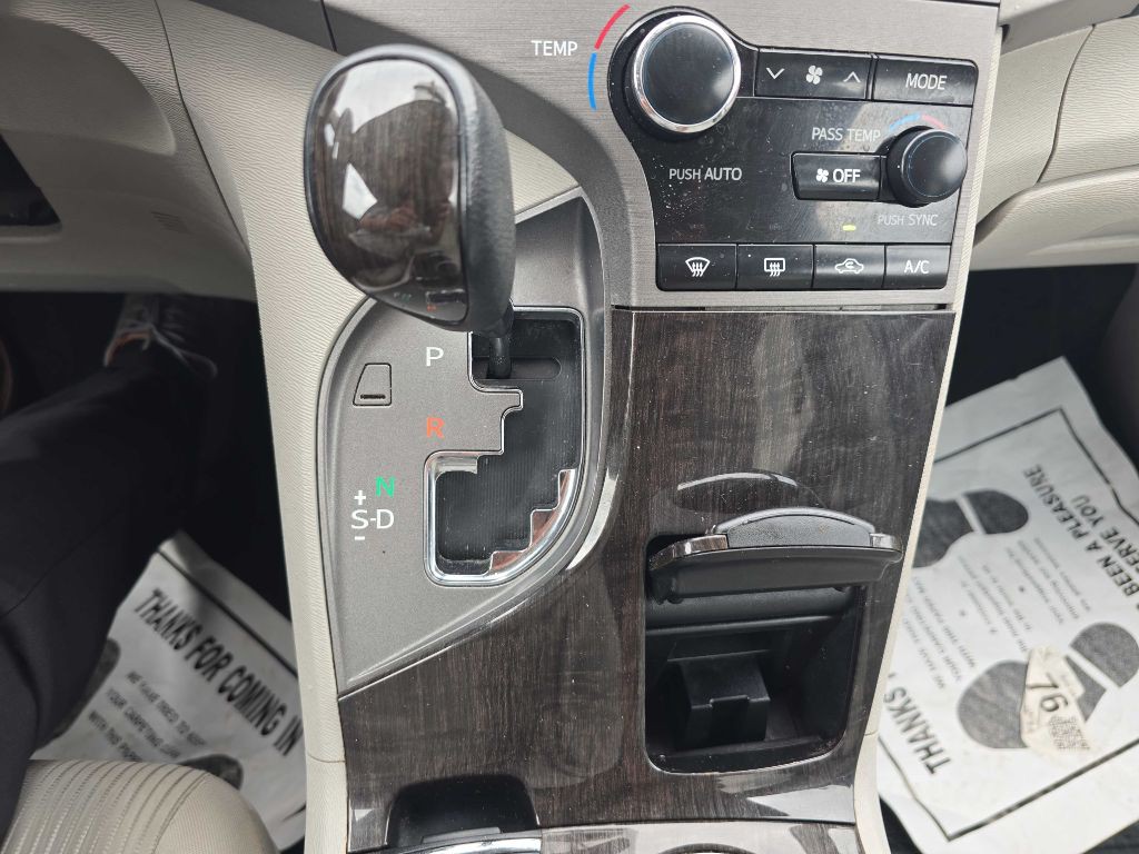 2013 Toyota Venza Image 31