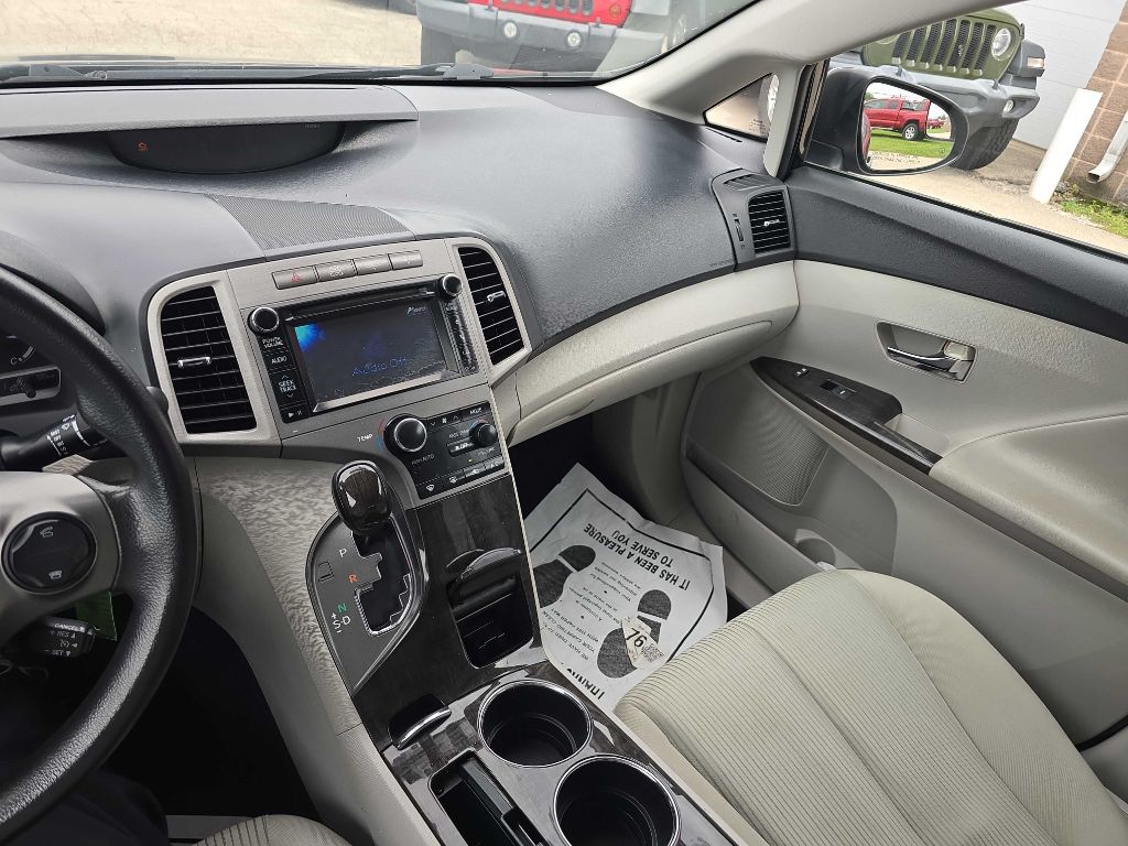 2013 Toyota Venza Image 35