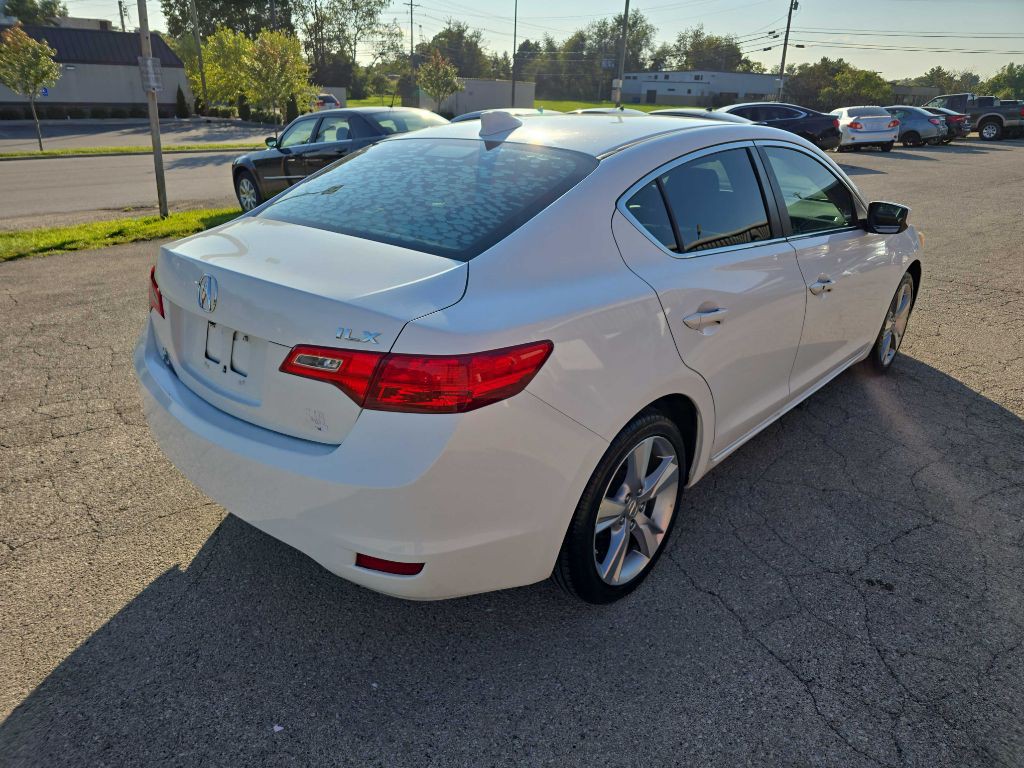 2013 Acura ILX Image 8