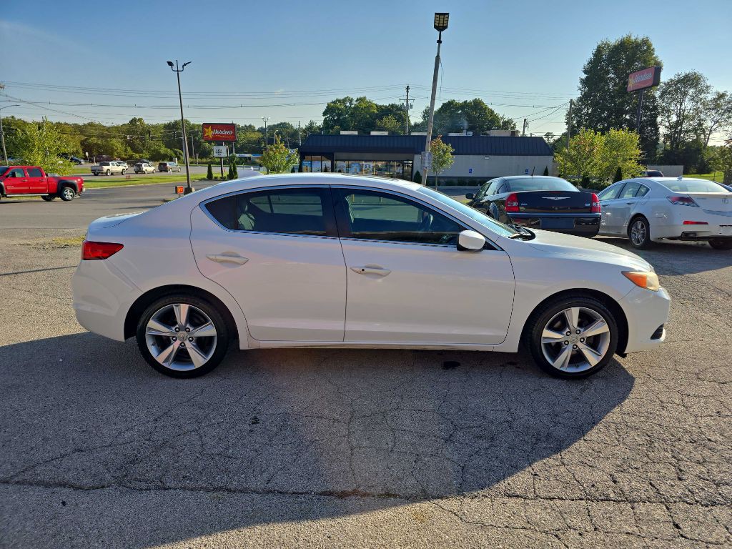 2013 Acura ILX Image 11