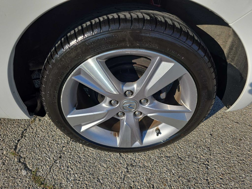 2013 Acura ILX Image 17