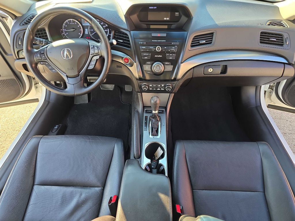 2013 Acura ILX Image 31