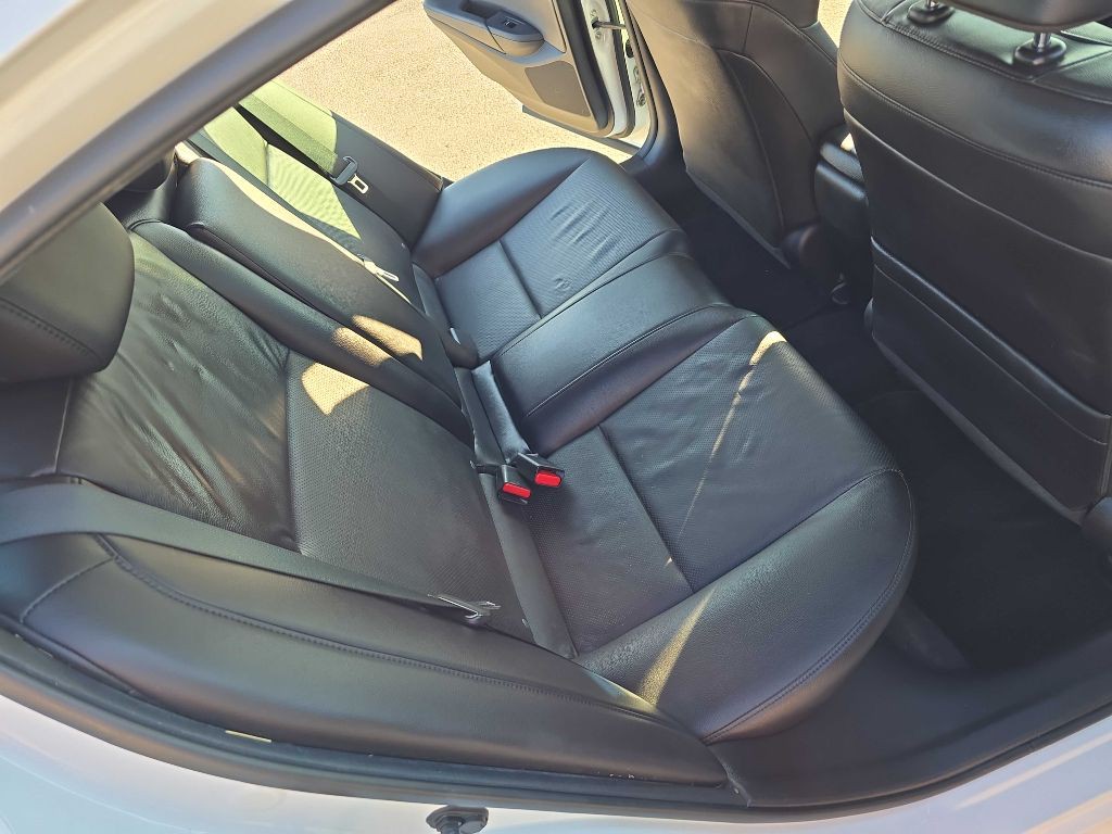 2013 Acura ILX Image 32