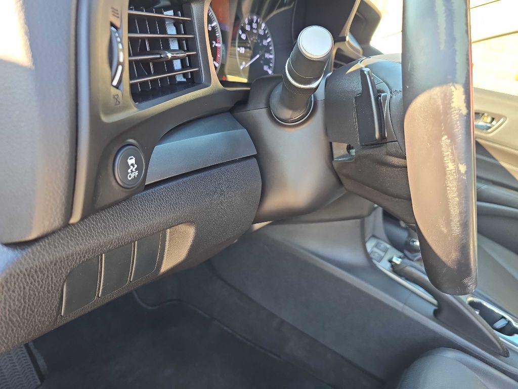 2013 Acura ILX Image 40